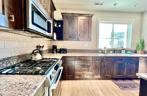 Boise House | Riverside Retreat - Luxury Living Steps From the Pool, Boise River & Greenbelt