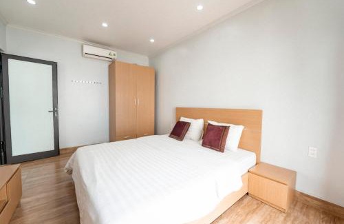 Dong Hoi Hotel | Riverside Row Apartment