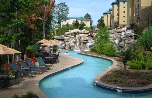 Pigeon Forge Condo | Riverstone 3BR condo, 5 min-Ripken/Dollywood/LeConte,Golf View, Indoor Pool,WiFi