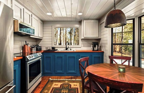 Dahlonega Cabin | Riverstone Cottage: Cozy Riverfront Retreat