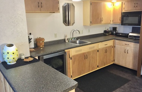 Plymouth House | Riverview Getaway