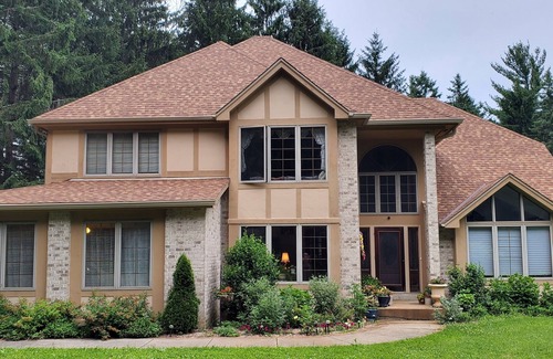 Honey Creek House | RNC EXECUTIVE 3 1/2 ACRE WOODED PRIVATE SINGLE FAMILY 30 MINS TO DOWNTOWN MKE