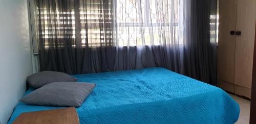 Haifa Apartment | Road to the beach Apartment by Domik