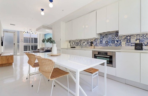 South Pointe House | Roami at 250 Collins | 4 Bed Combo | Rooftop Pool