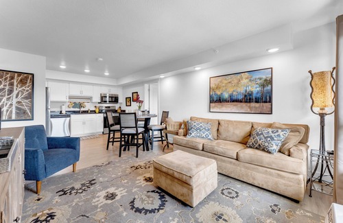 Downtown Branson Apartment | Roark Downtown Branson, Pools, Playground!