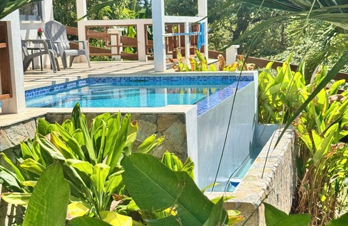 Jonesville Apartment | Roatan Infinity Pool & Ocean View