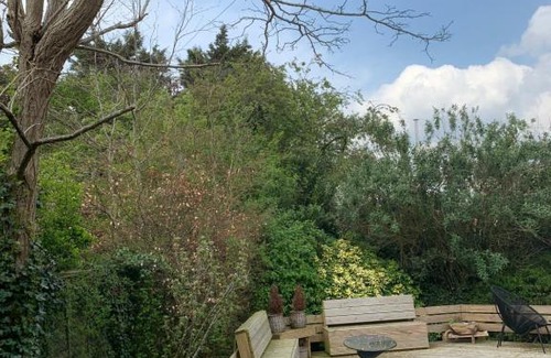 Wraysbury House | Robin's Cave