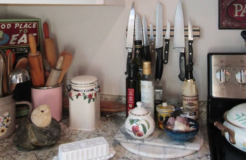 Orangevale Cottage | Robin's Nest-1 Bedroom Garden Cottage in Fair Oaks