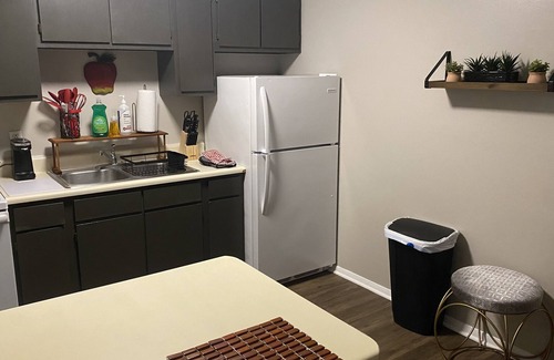 Sherwood Park House | Robinhood Studio Apt.