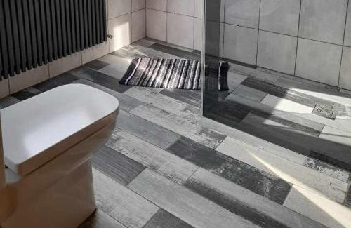 Frampton Apartment | Robins Nest - A great place to Explore!