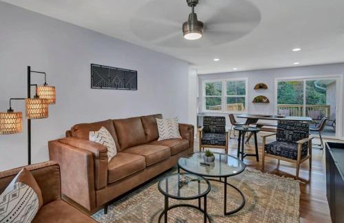 Columbia House | Robins Nest in WECO