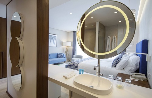 Cala Ferrera Hotel | ROBINSON CALA SERENA