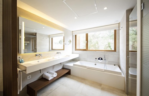 Cala Ferrera Hotel | ROBINSON CALA SERENA