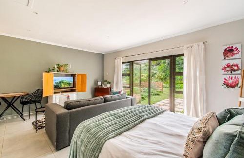 Kloof Apartment | Robyns Nest Self Catering Studio Cottage No2