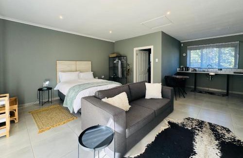 Kloof Apartment | Robyns Nest Self Catering Studio Cottage No2