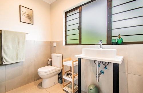 Kloof Apartment | Robyns Nest Self Catering Studio Cottage No2