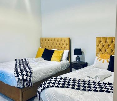 Wainscot Apartment | Rochester - Luxury Flats Near Castle, Strood - Medway 1 or 2 Bedroom