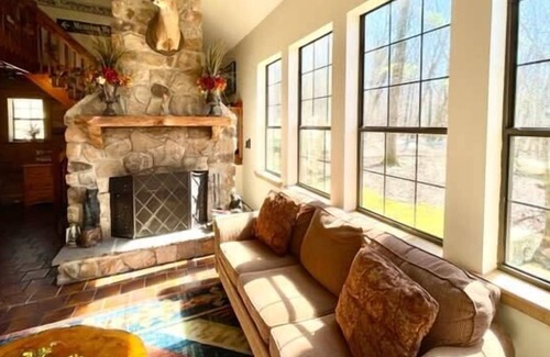 Mentone House | Rock Haven Lodge - Giant Boulders