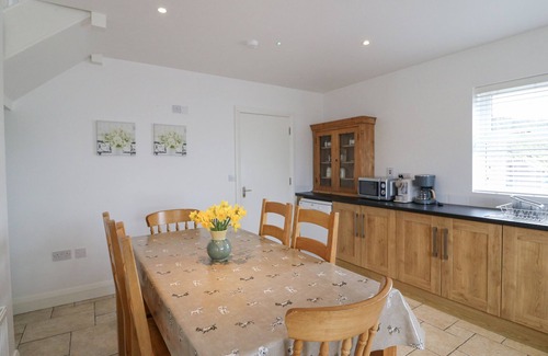 Ardnatrush Cottage | ROCK LAWN COTTAGE, family friendly in Kealkill, County Cork
