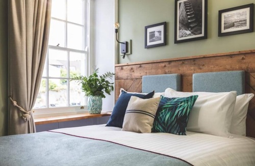 Lyme Regis Hotel | Rock Point Inn