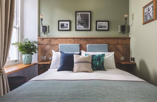 Lyme Regis Hotel | Rock Point Inn