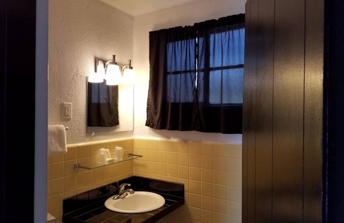 Custer Hotel | Rocket Motel