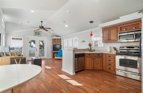 Sperry Cottage | Rockport at CrossTimbers Marina