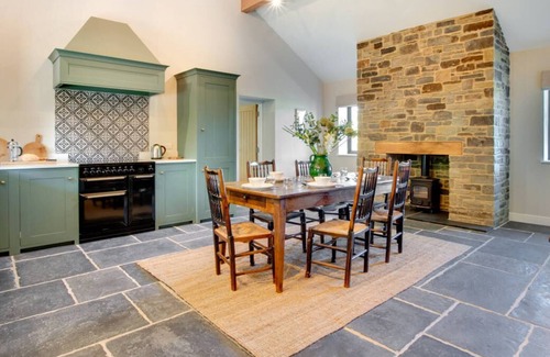 Builth Wells House | Rocks Cottage in Builth Wells