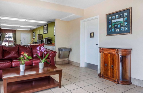 Gracewood Hotel | Rodeway Inn Augusta South