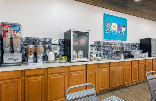 Broken Bow Hotel | Rodeway Inn Broken Bow - Hochatown