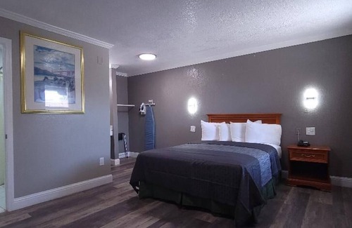 Chico Hotel | Rodeway Inn Chico University Area