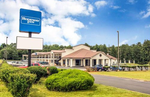 LaGrange Hotel | Rodeway Inn La Grange East