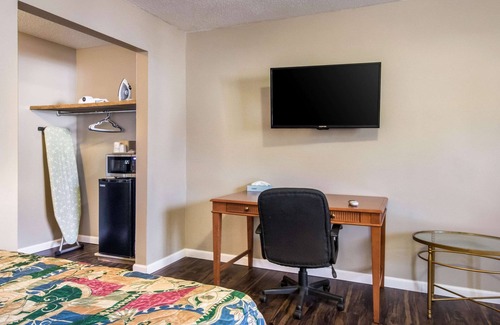 Walhalla Hotel | Rodeway Inn & Suites Walhalla