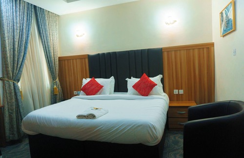 Etete Hotel | Rolarz Resorts & Hotel