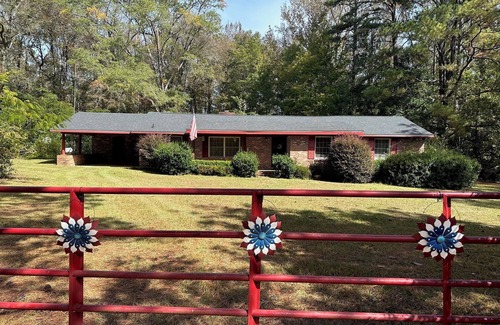 Ralph House | Roll Tide Ranch on 5 Tranquil Acres of Country Living Near Tuscaloosa Town!