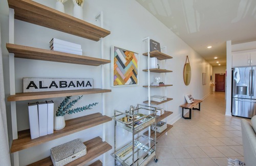 Tuscaloosa Condo | Roll Tide Too-Book for football season! Walk to Stadium! Rooftop Deck!