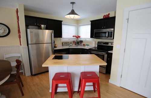 Ottawa House | Rollin` on the River | 2 Bed, 1 Bath