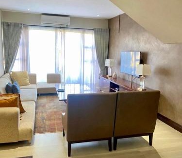 Cathedral Hill Villa | Roma park fully equipped villas