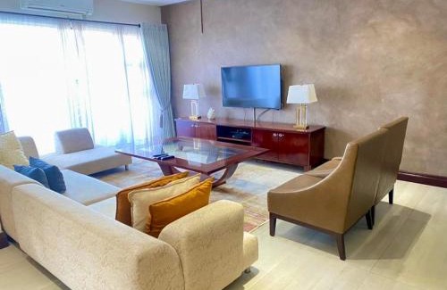 Cathedral Hill Villa | Roma park fully equipped villas