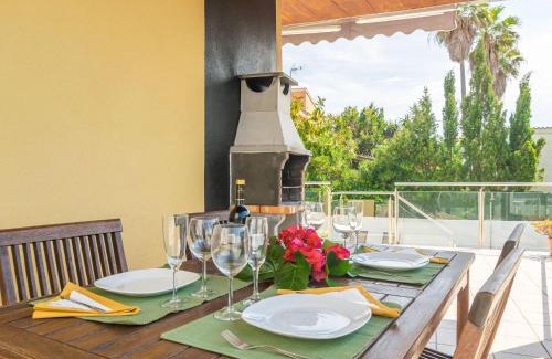 Son Baulo Ski Chalet | RomanÍ - House In Can Picafort Free Wifi