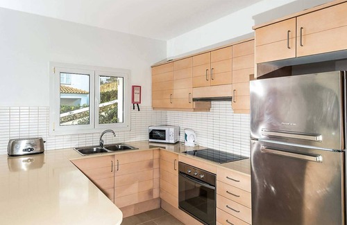 Coves Noves House | Romani Siete is located in the residential area of Coves Noves, just behind the popular resort of Ar