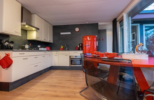 Uden House | Romantic chalet with sauna in the woods