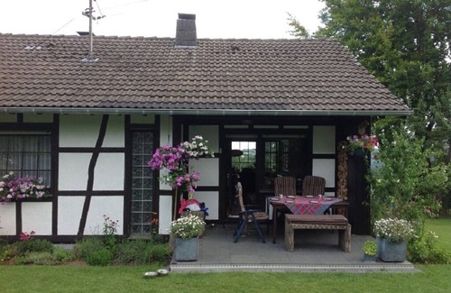 Hellenthal House | Romantic cottage is looking for you! -Wi-Fi, fireplace, infrared cabin