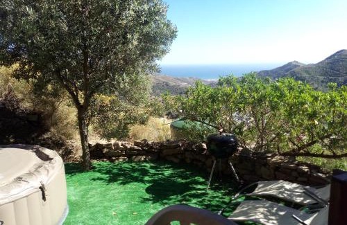 Sayalonga Ski Chalet | Romantic Mountain cabin with Spa