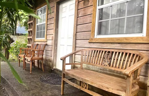 Sandy Bay Cottage | Romantic Oceanfront Casita in Sandy Baynn