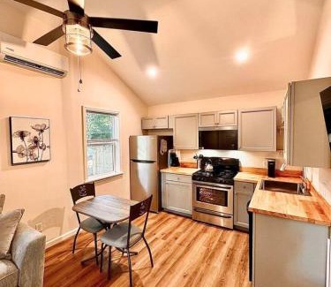 Port Royal House | Romantic Port Royal Retreat. Pets Yes