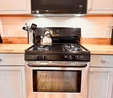 Port Royal House | Romantic Port Royal Retreat. Pets Yes