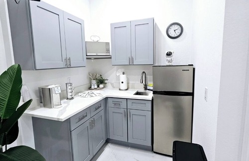 Sulphur Springs Apartment | ROMANTIC SUITE MAYDUNY