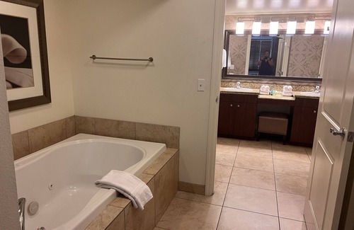 Enterprise Resort | Romantic suite with jet Tub 15 of Las Vegas strip