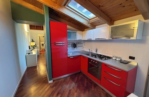 Centro Storico Apartment | Rooftop Piacenza Pants
